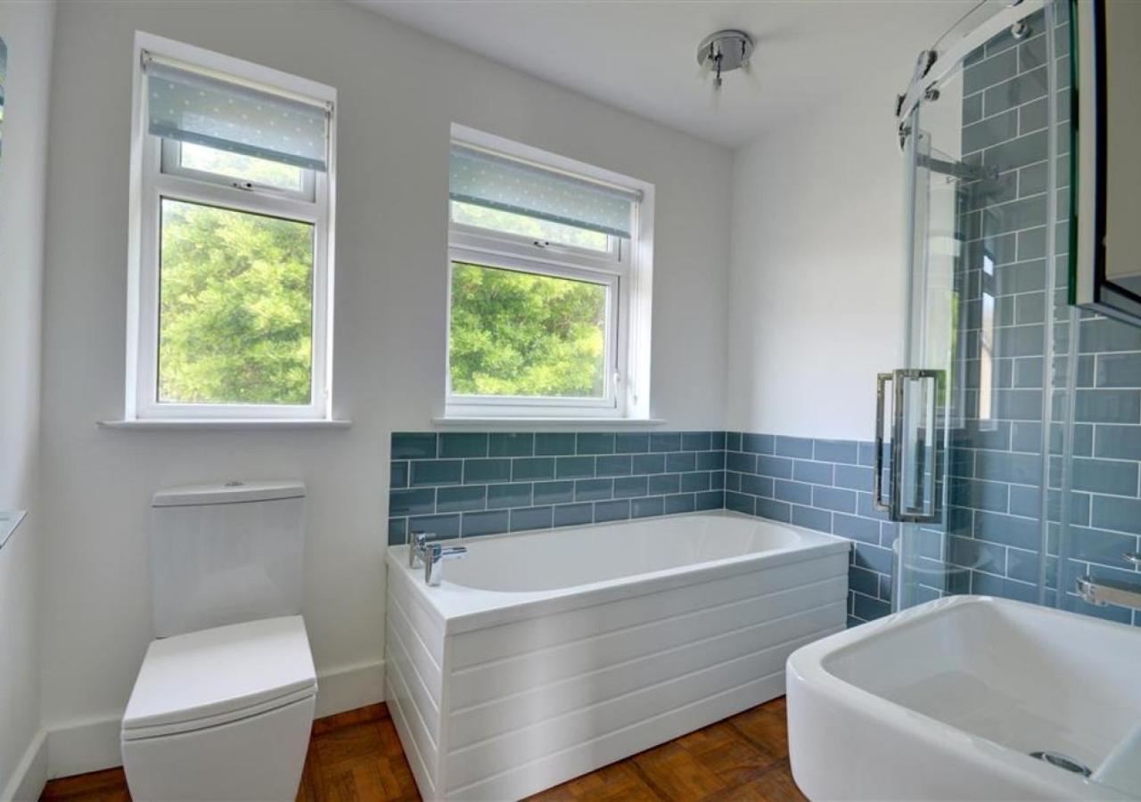 The Albatross 12 Villa วูลาโคมบ์ ภายนอก รูปภาพ